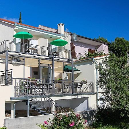 פודאצה Apartments Villa Alex מראה חיצוני תמונה