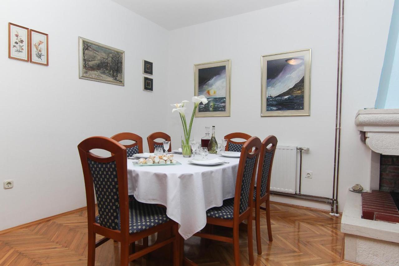 פודאצה Apartments Villa Alex מראה חיצוני תמונה