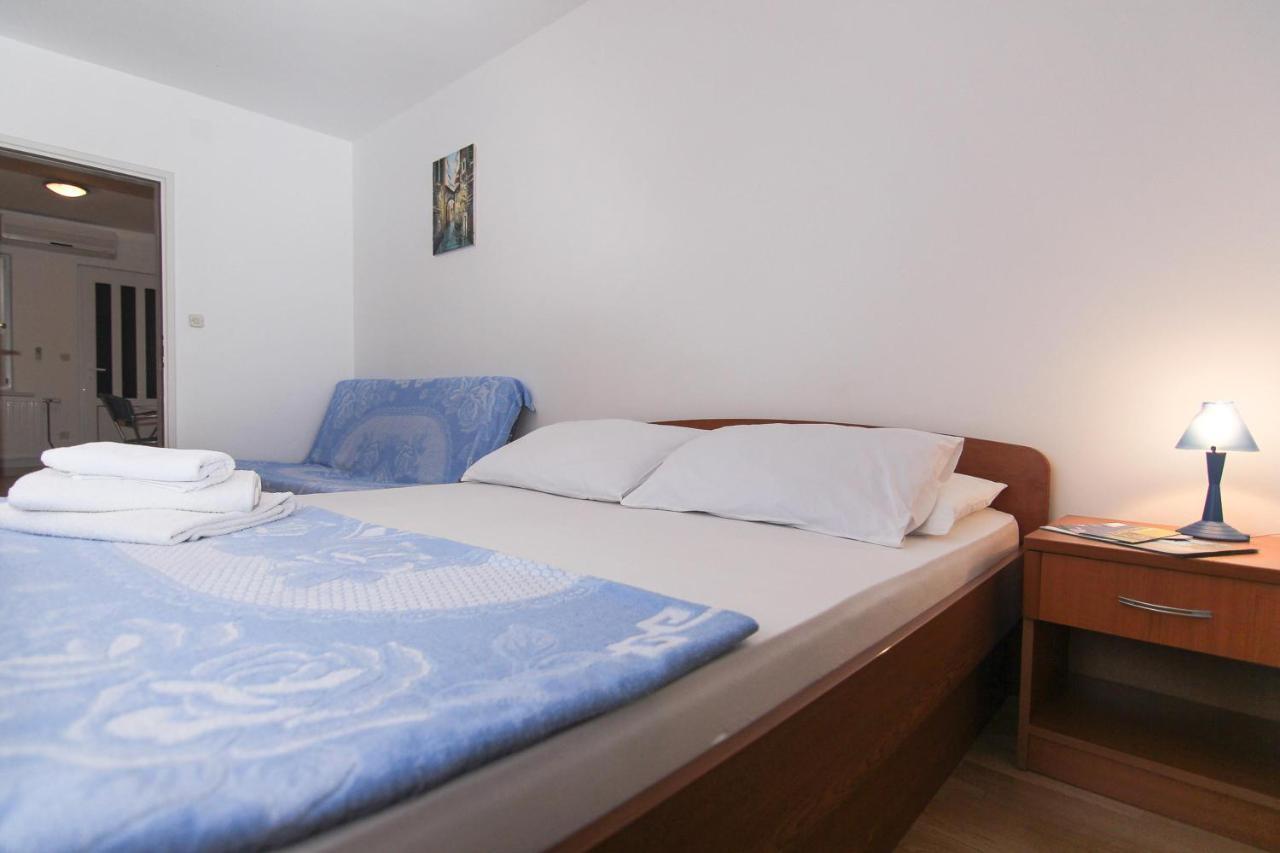 פודאצה Apartments Villa Alex מראה חיצוני תמונה