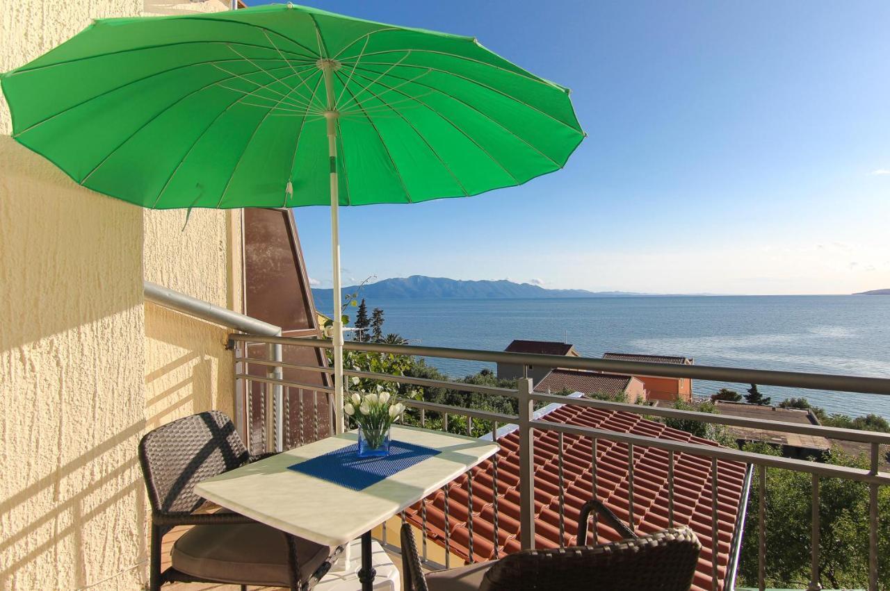 פודאצה Apartments Villa Alex מראה חיצוני תמונה