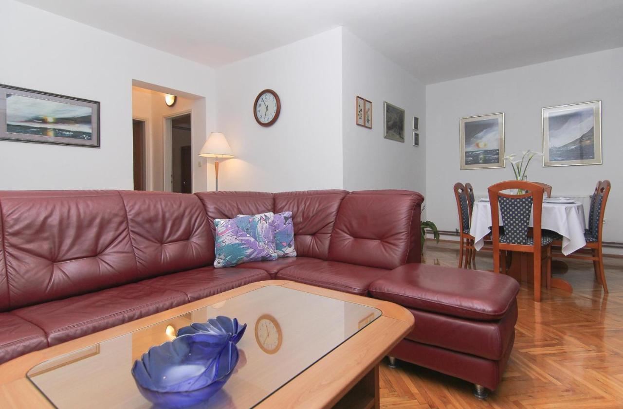 פודאצה Apartments Villa Alex מראה חיצוני תמונה