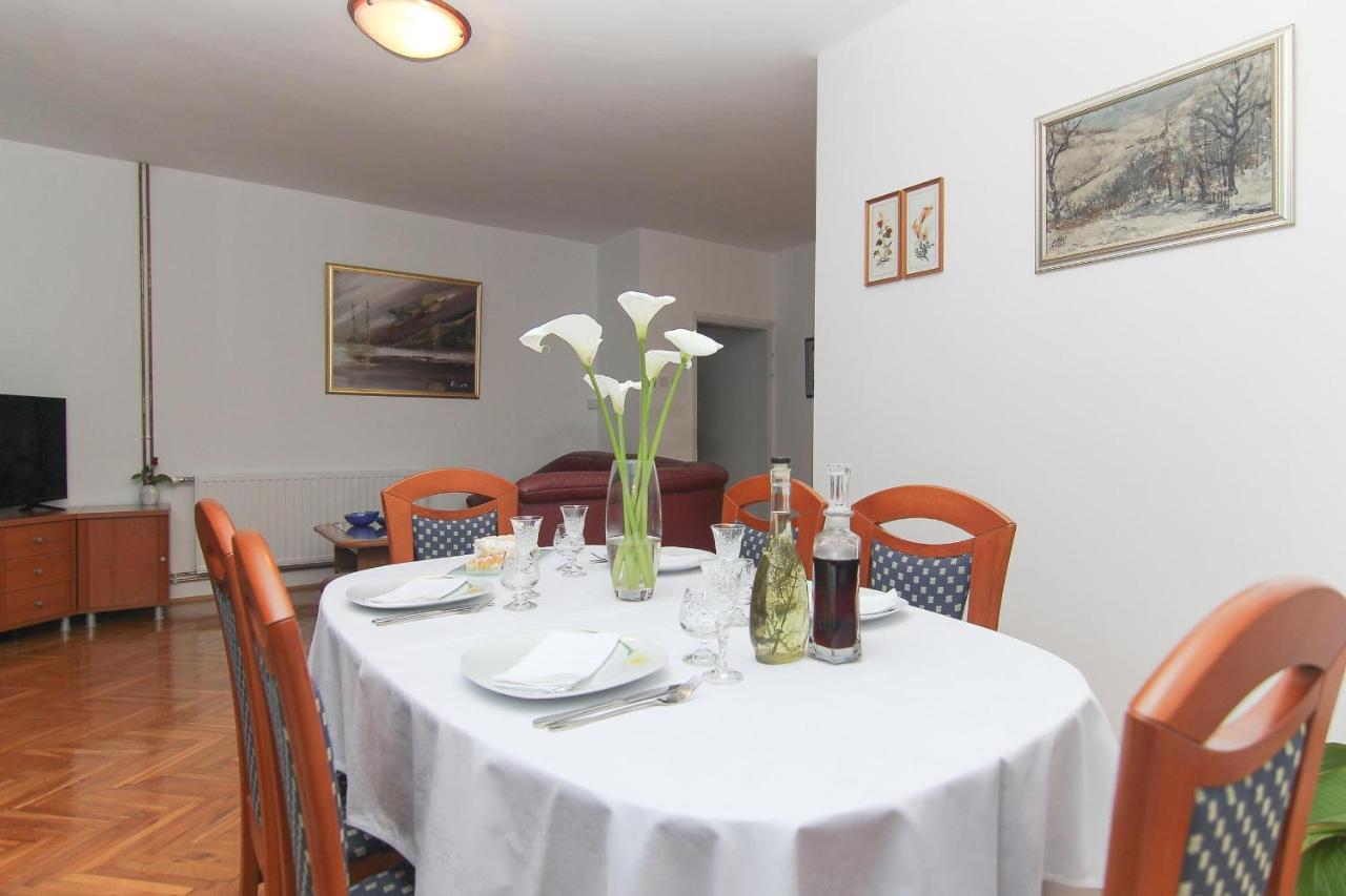 פודאצה Apartments Villa Alex מראה חיצוני תמונה