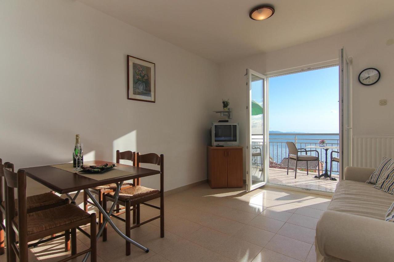 פודאצה Apartments Villa Alex מראה חיצוני תמונה