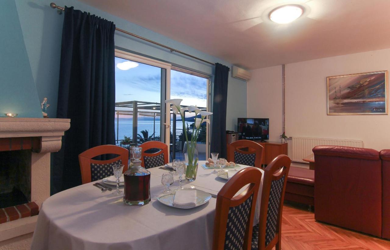 פודאצה Apartments Villa Alex מראה חיצוני תמונה